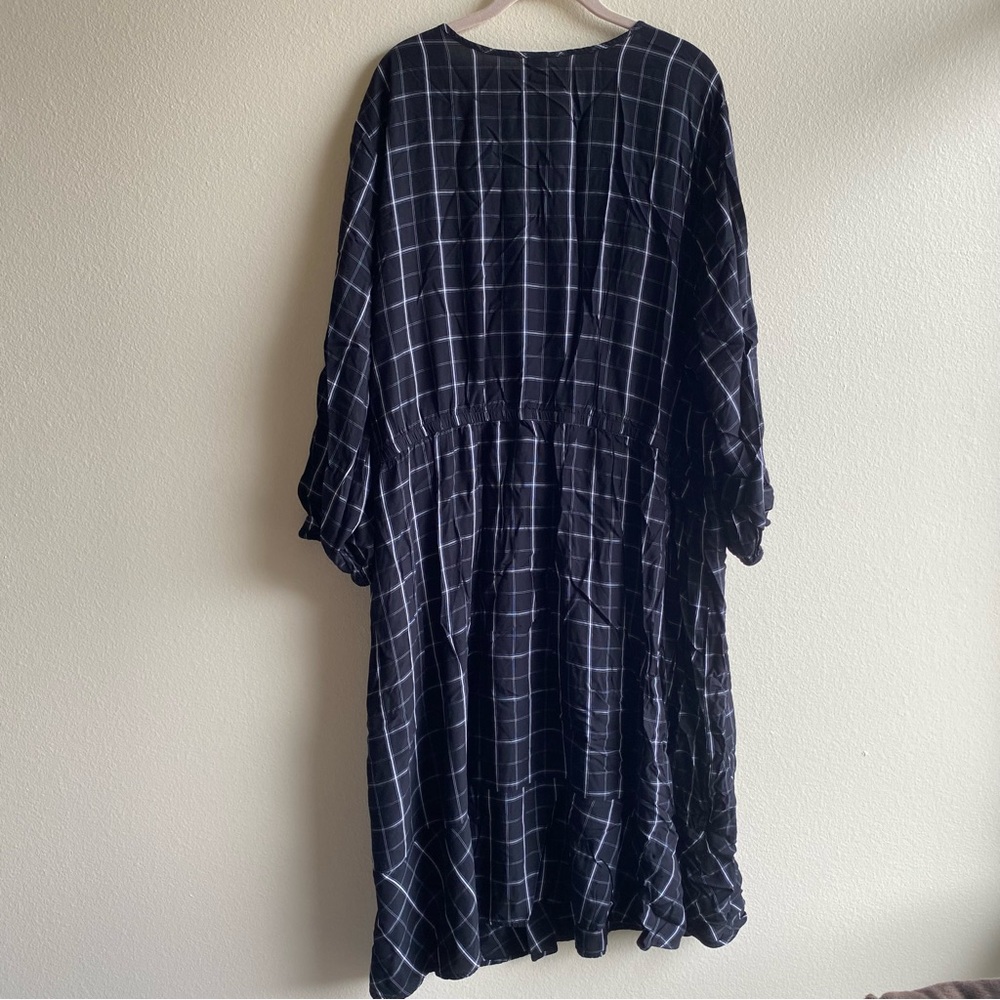 Old Navy Black Plaid Waist-Defined Tie-Neck Plus-Size Dress - Picture 8 of 16